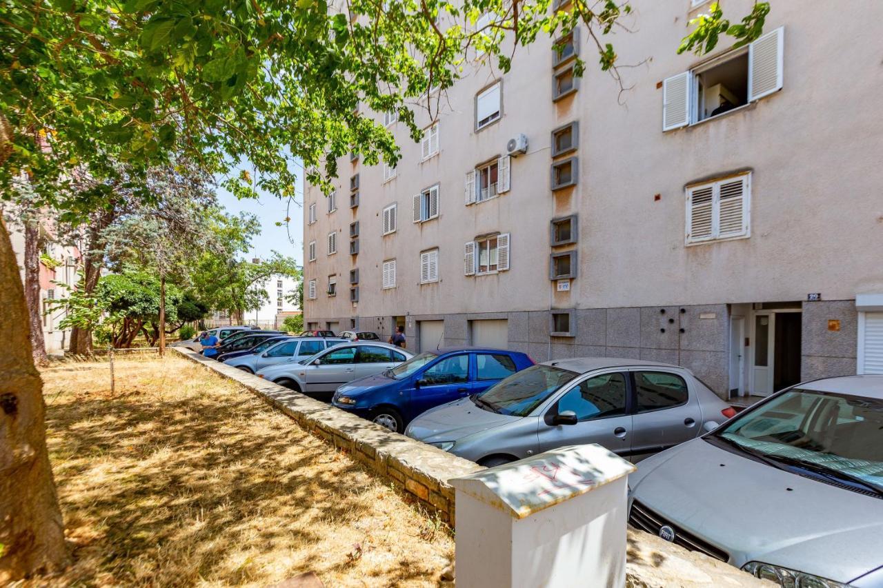 Boki 4 Lägenhet Zadar Exteriör bild